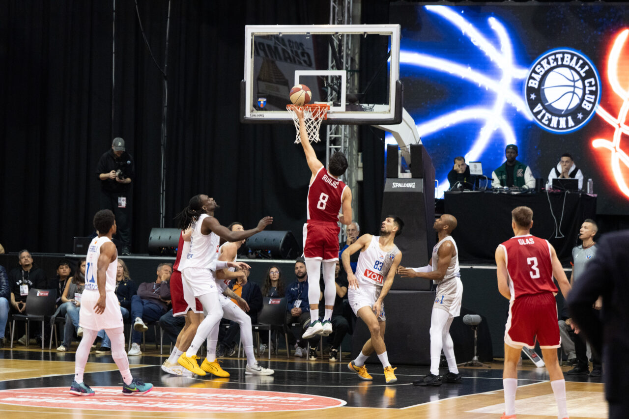 251026_C-crowncapture_lesteve_Spieler-Runjić Lovre