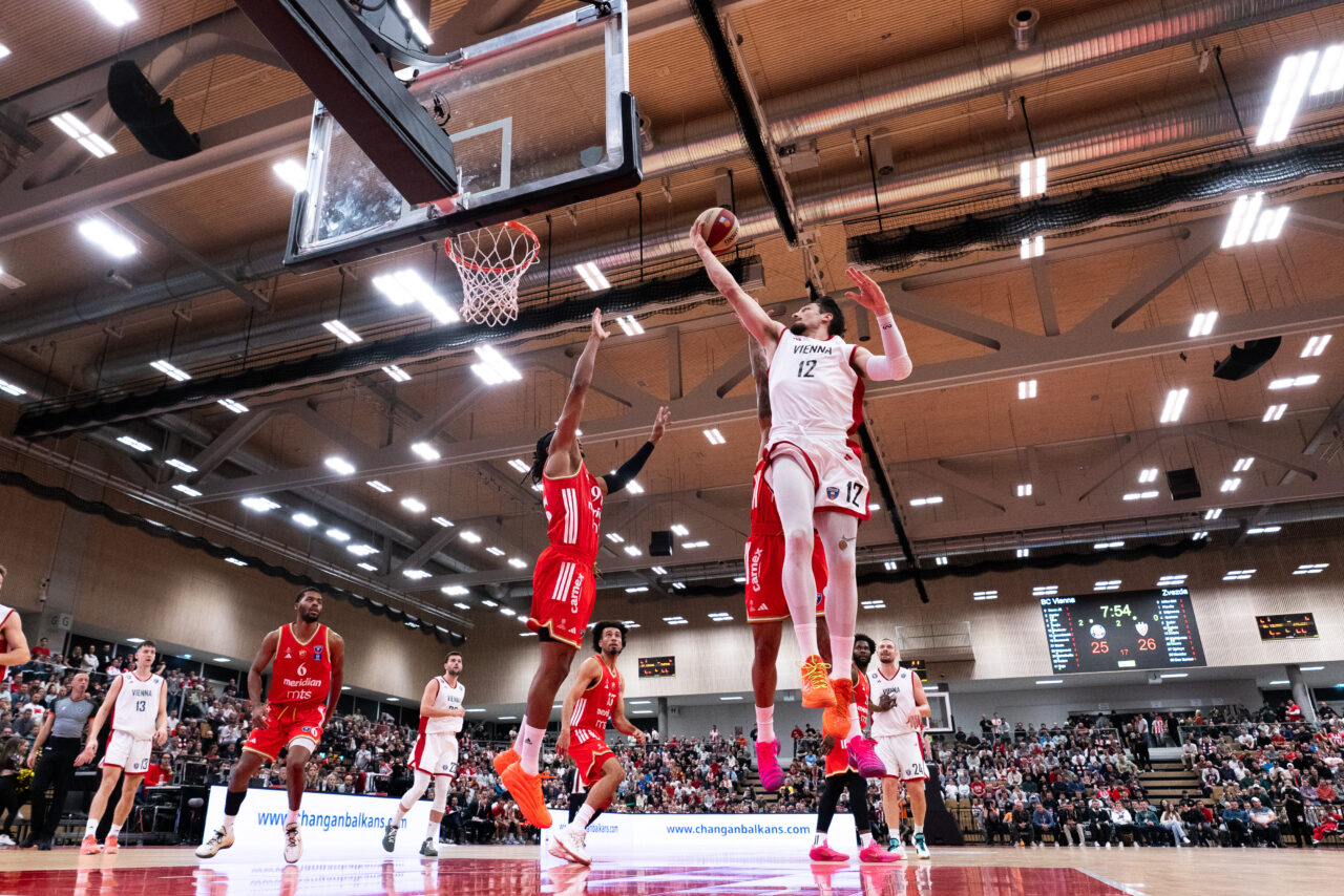 251123_crowncapture_SRO8625-2