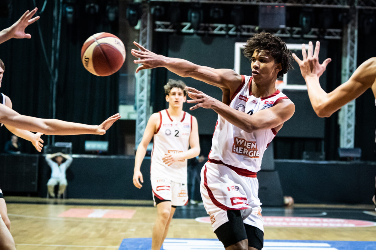 U19: Sieg im Spitzenspiel gegen Swans Gmunden