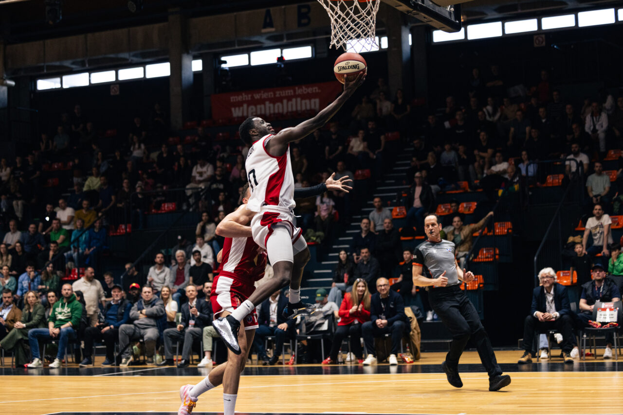 BC VIENNA unterliegt FMP Beograd nach großem Kampf mit 89:98.