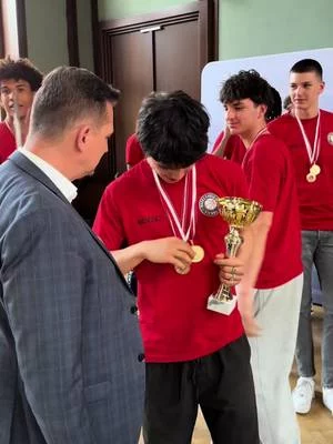 Unser Bezirksvorsteher Marcus Franz hat die Österreichischen Meister U19 und die Double Sieger...